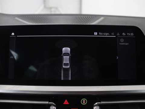 BMW 3-serie 320e M Sport | Leder | Trekhaak | Stoelverwarming | Carplay | Sportstoelen | Laserlicht | Live Cockpit | DAB | Parkeerhulp | Navigatie | Climate control | Bluetooth | Cruise control