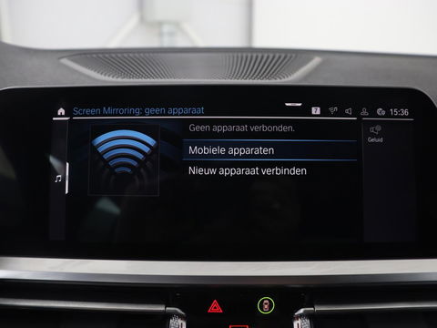 BMW 3-serie 320e M Sport | Leder | Trekhaak | Stoelverwarming | Carplay | Sportstoelen | Laserlicht | Live Cockpit | DAB | Parkeerhulp | Navigatie | Climate control | Bluetooth | Cruise control