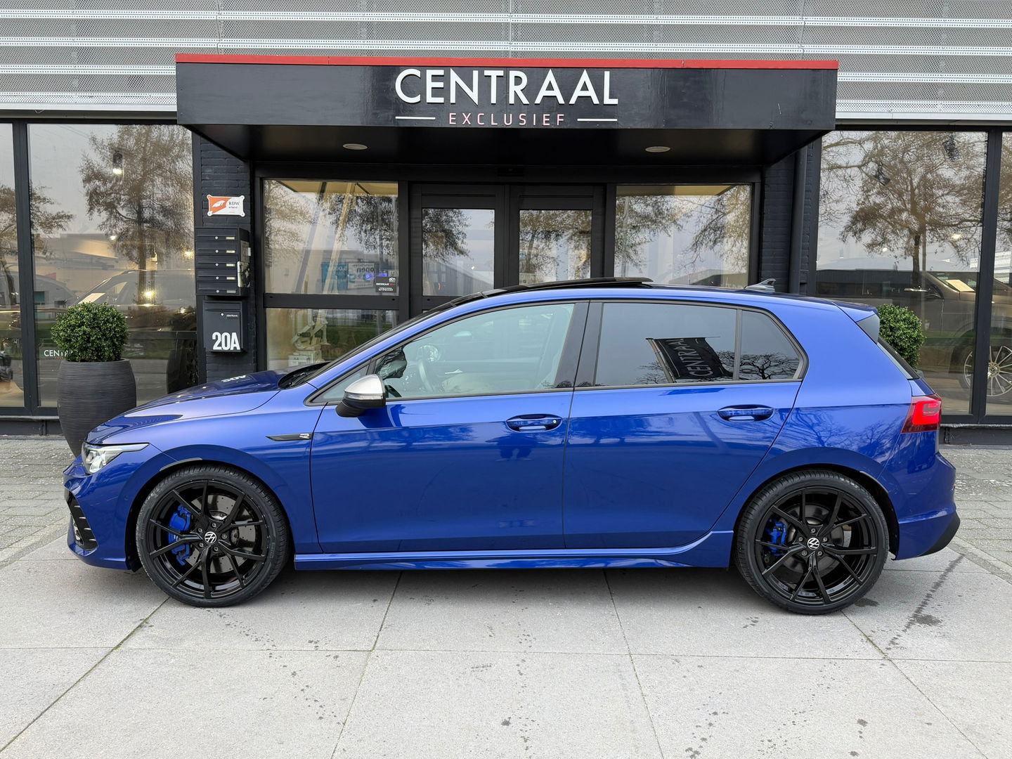 Volkswagen Golf R 2.0 TSI 4Motion|Pano|Akrapovic|Harman&Kardon|IQ.light|Keyless