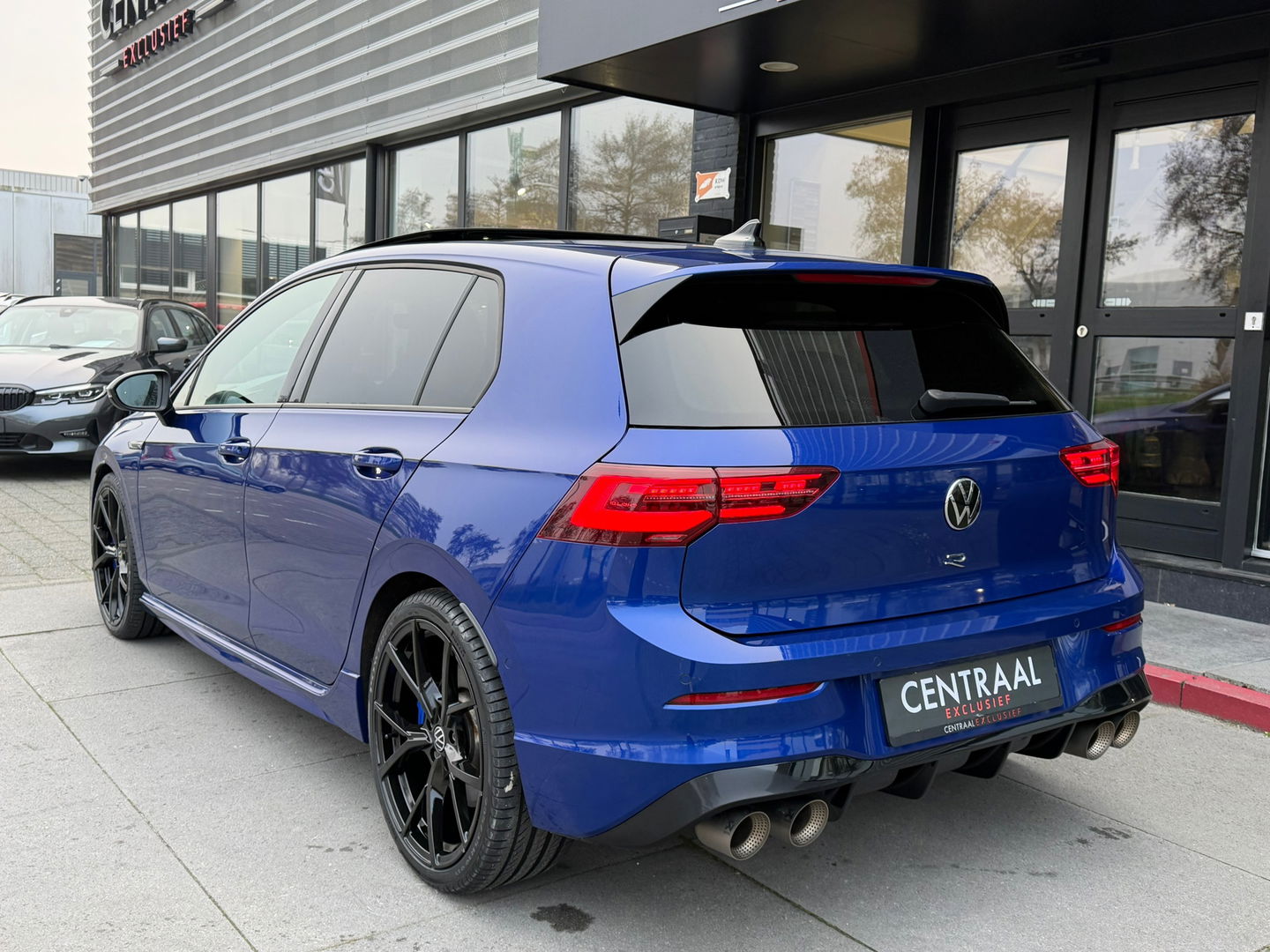 Volkswagen Golf R 2.0 TSI 4Motion|Pano|Akrapovic|Harman&Kardon|IQ.light|Keyless