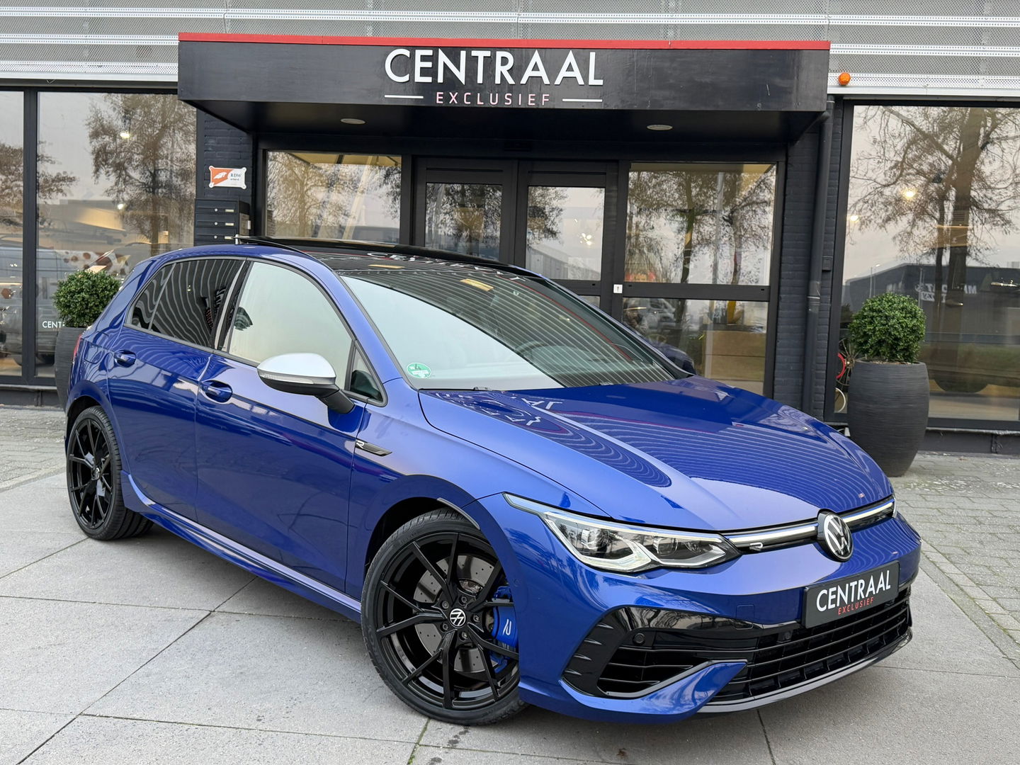 Volkswagen Golf R 2.0 TSI 4Motion|Pano|Akrapovic|Harman&Kardon|IQ.light|Keyless