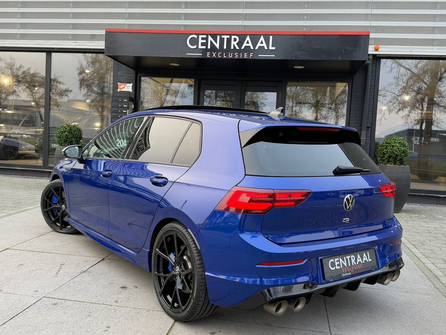 Volkswagen Golf R 2.0 TSI 4Motion|Pano|Akrapovic|Harman&Kardon|IQ.light|Keyless