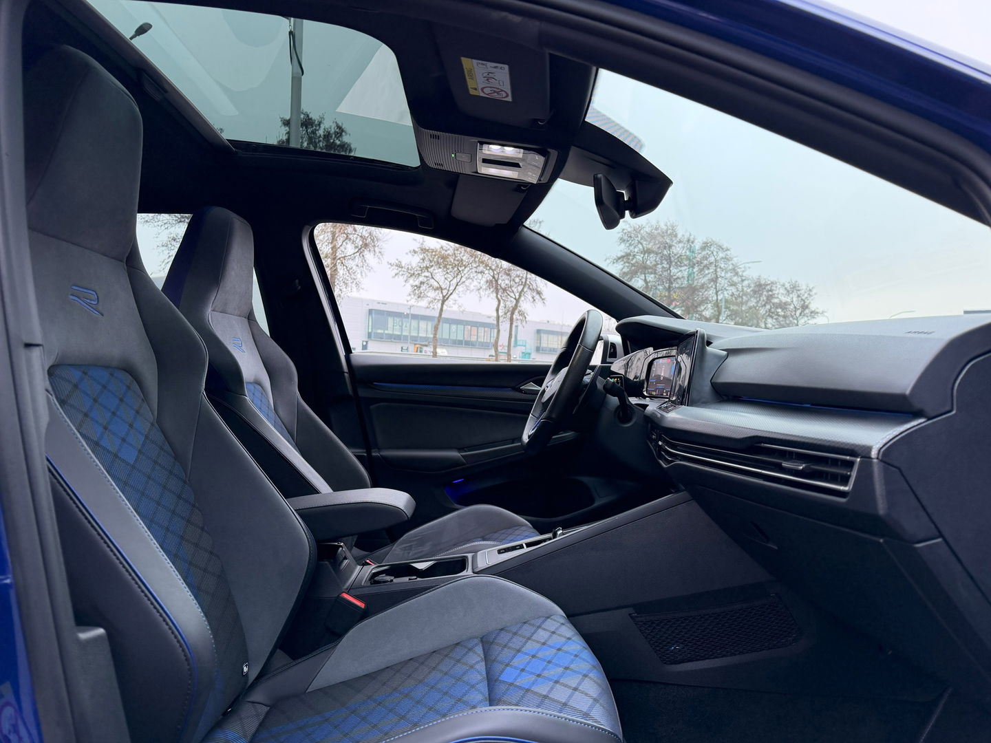 Volkswagen Golf R 2.0 TSI 4Motion|Pano|Akrapovic|Harman&Kardon|IQ.light|Keyless