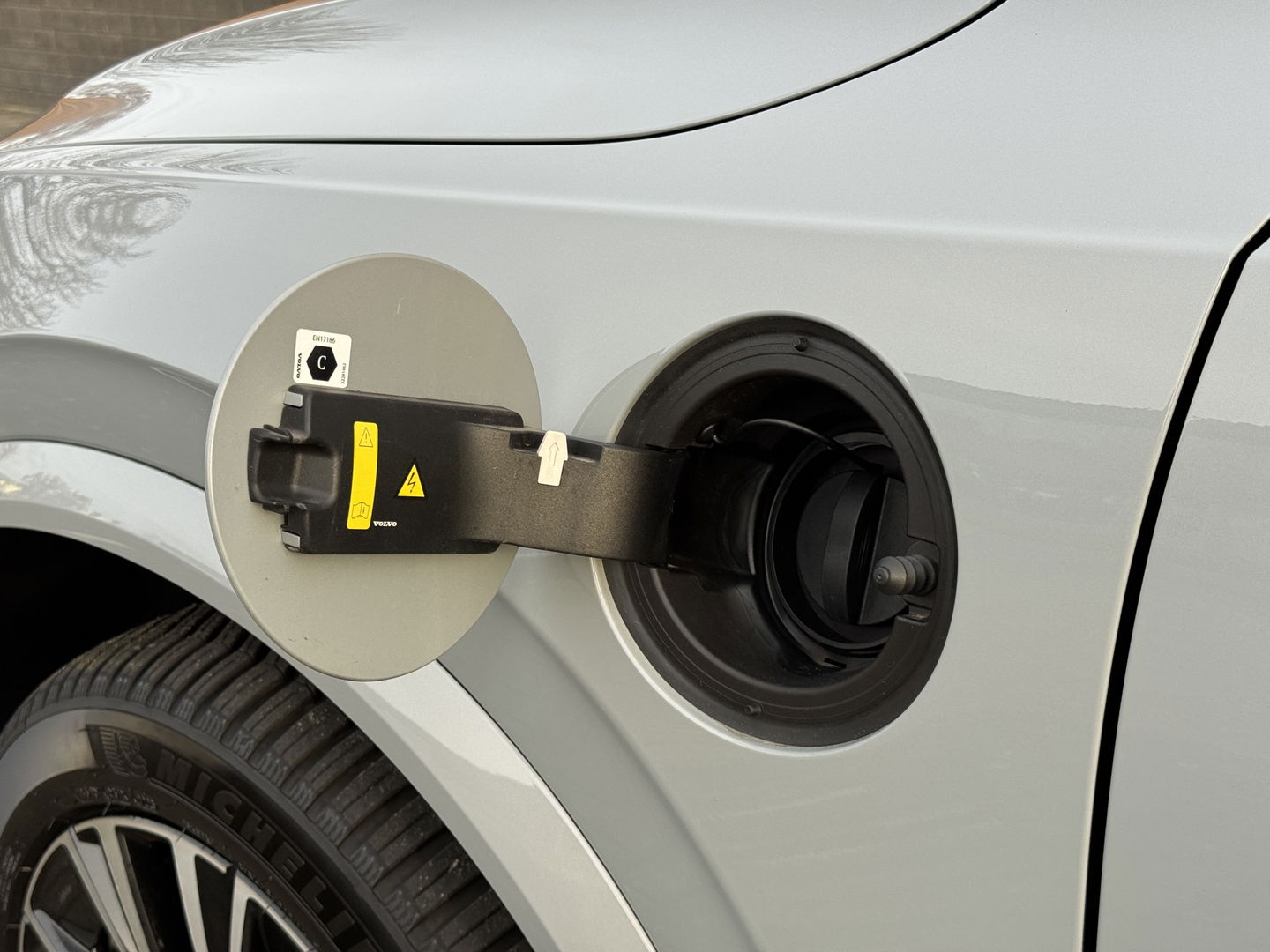 Volvo XC90 2.0 T8 Recharge AWD Plus Dark | 7 Persoons | Harman & Kardon | Apple Carplay | Android Auto | Leder | Stuurwielverwarming | Adaptieve Cruise Control | Lane Assist | DAB | Led |