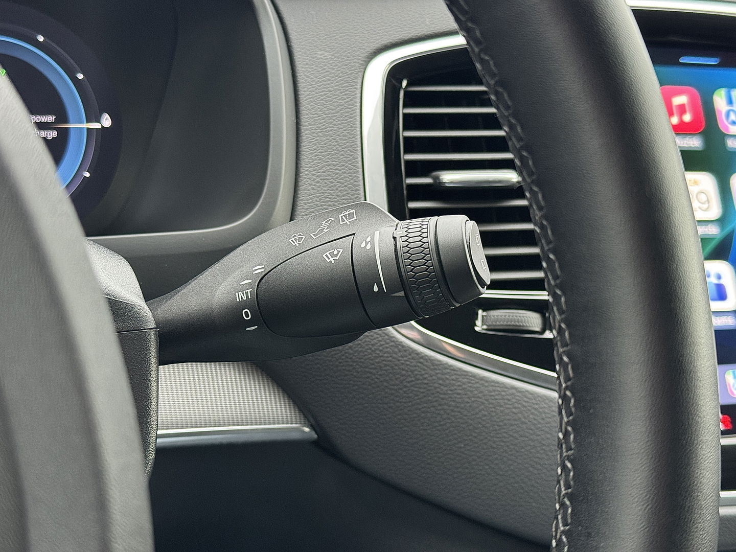 Volvo XC90 2.0 T8 Recharge AWD Plus Dark | 7 Persoons | Harman & Kardon | Apple Carplay | Android Auto | Leder | Stuurwielverwarming | Adaptieve Cruise Control | Lane Assist | DAB | Led |