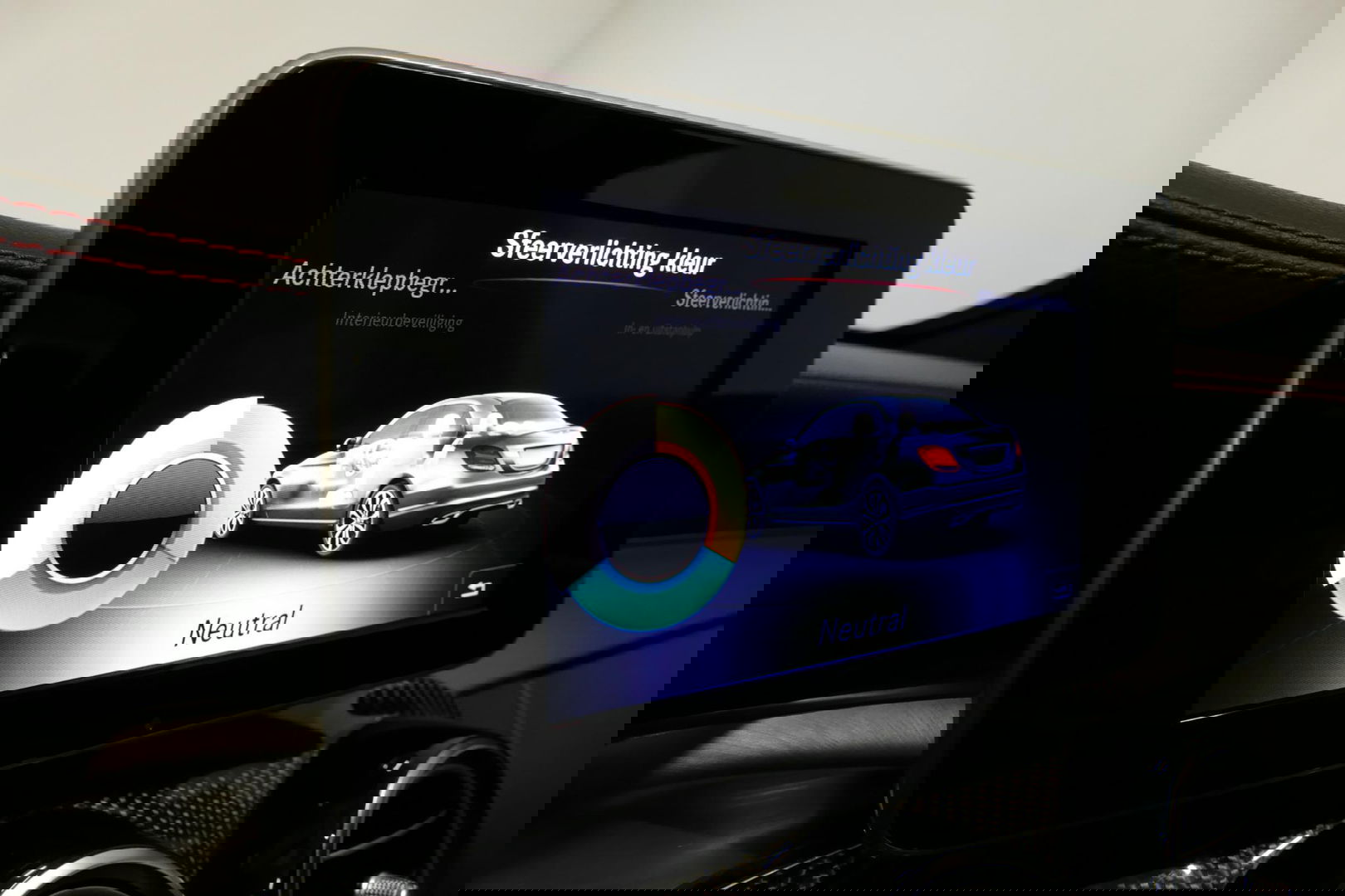 Mercedes-Benz C-Klasse 180 AMG Line / Orig. Nederlands / C63s AMG Diffuser / Panamericana Grille / Carbon interieurdelen / Burmester Surround Sound / Elektr. verstelbare voorstoelen + memory / Ambienteverlichting / Stoelverwarming / Apple Carplay - Android Auto / 20'' LMV / Ach