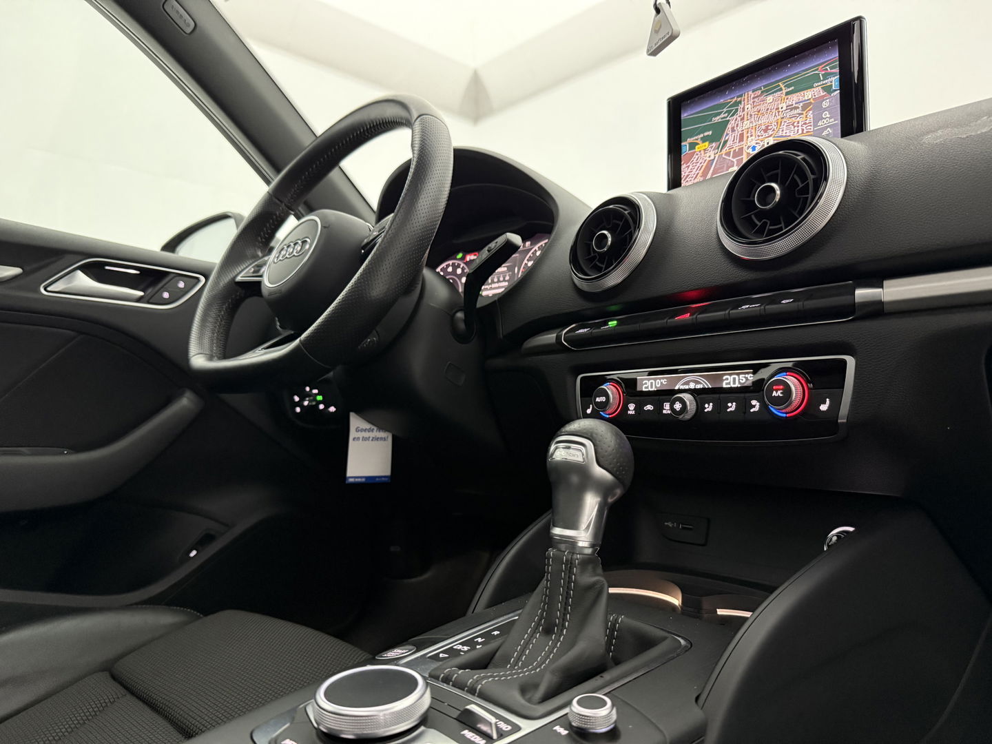 Audi A3 40 e-tron 225PK S-line | Pano | Virtual | LED | Carplay | Adaptive Cruise | Stoelverw. l NAP