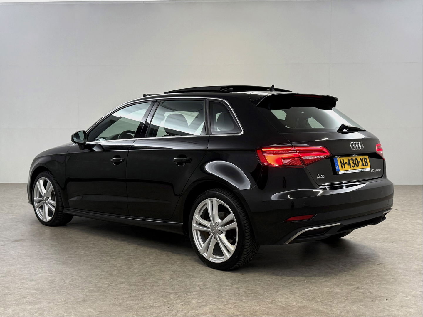 Audi A3 40 e-tron 225PK S-line | Pano | Virtual | LED | Carplay | Adaptive Cruise | Stoelverw. l NAP