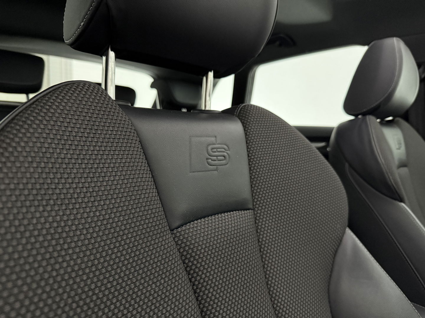 Audi A3 40 e-tron 225PK S-line | Pano | Virtual | LED | Carplay | Adaptive Cruise | Stoelverw. l NAP