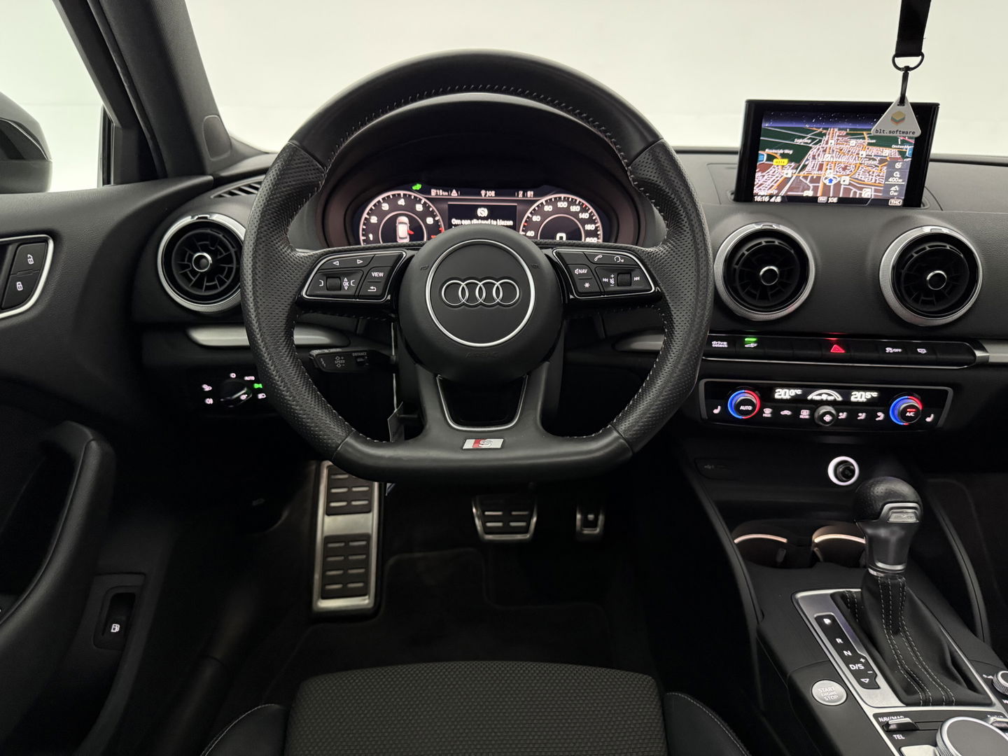 Audi A3 40 e-tron 225PK S-line | Pano | Virtual | LED | Carplay | Adaptive Cruise | Stoelverw. l NAP