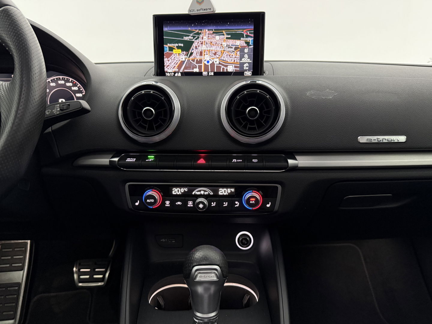 Audi A3 40 e-tron 225PK S-line | Pano | Virtual | LED | Carplay | Adaptive Cruise | Stoelverw. l NAP