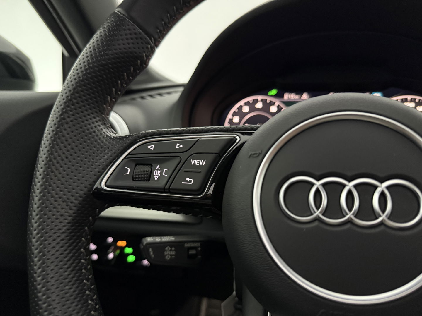 Audi A3 40 e-tron 225PK S-line | Pano | Virtual | LED | Carplay | Adaptive Cruise | Stoelverw. l NAP