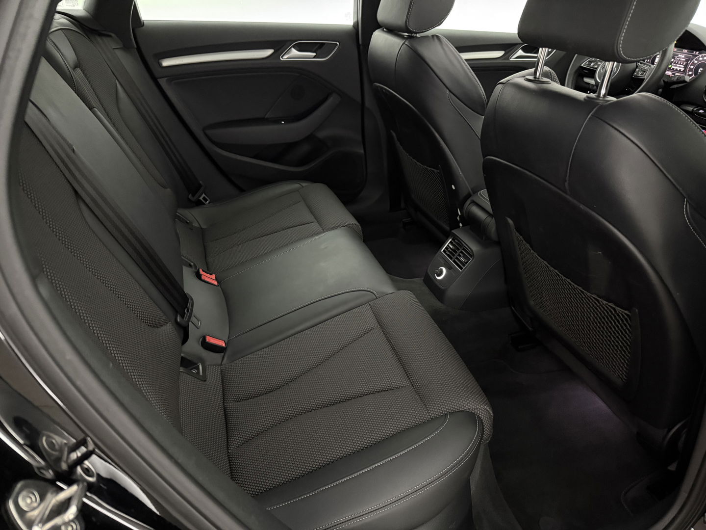 Audi A3 40 e-tron 225PK S-line | Pano | Virtual | LED | Carplay | Adaptive Cruise | Stoelverw. l NAP