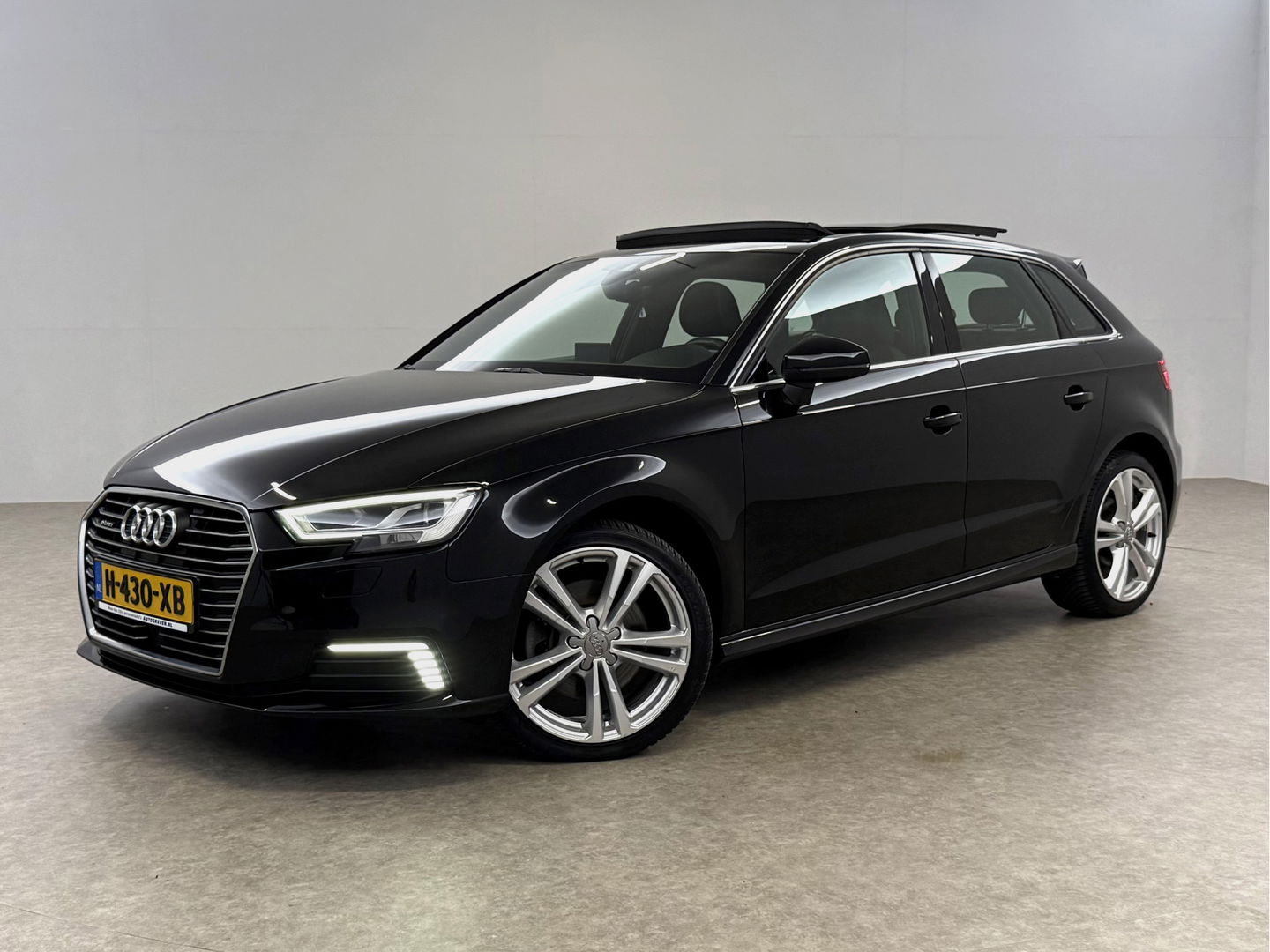 Audi A3 40 e-tron 225PK S-line | Pano | Virtual | LED | Carplay | Adaptive Cruise | Stoelverw. l NAP