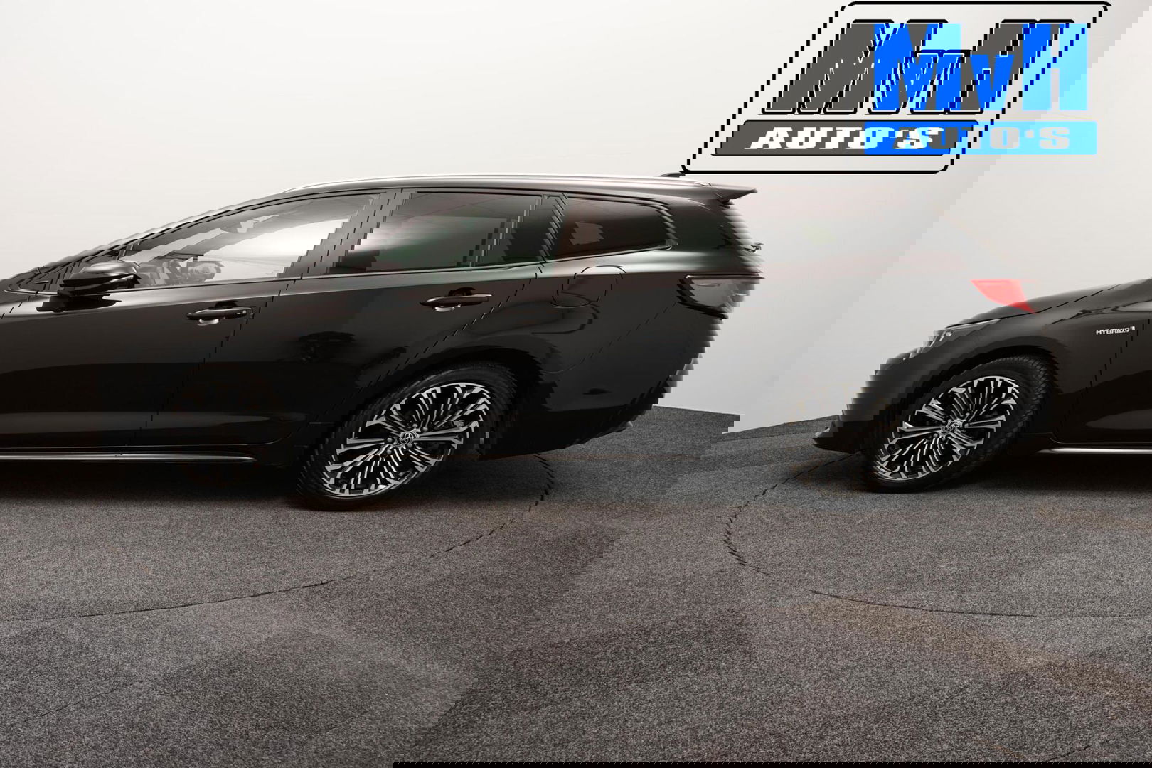 Toyota Corolla Touring Sports 1.8 Hybrid Business Plus|TREKHAAK