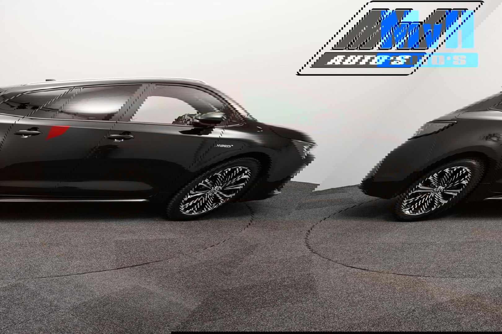 Toyota Corolla Touring Sports 1.8 Hybrid Business Plus|TREKHAAK