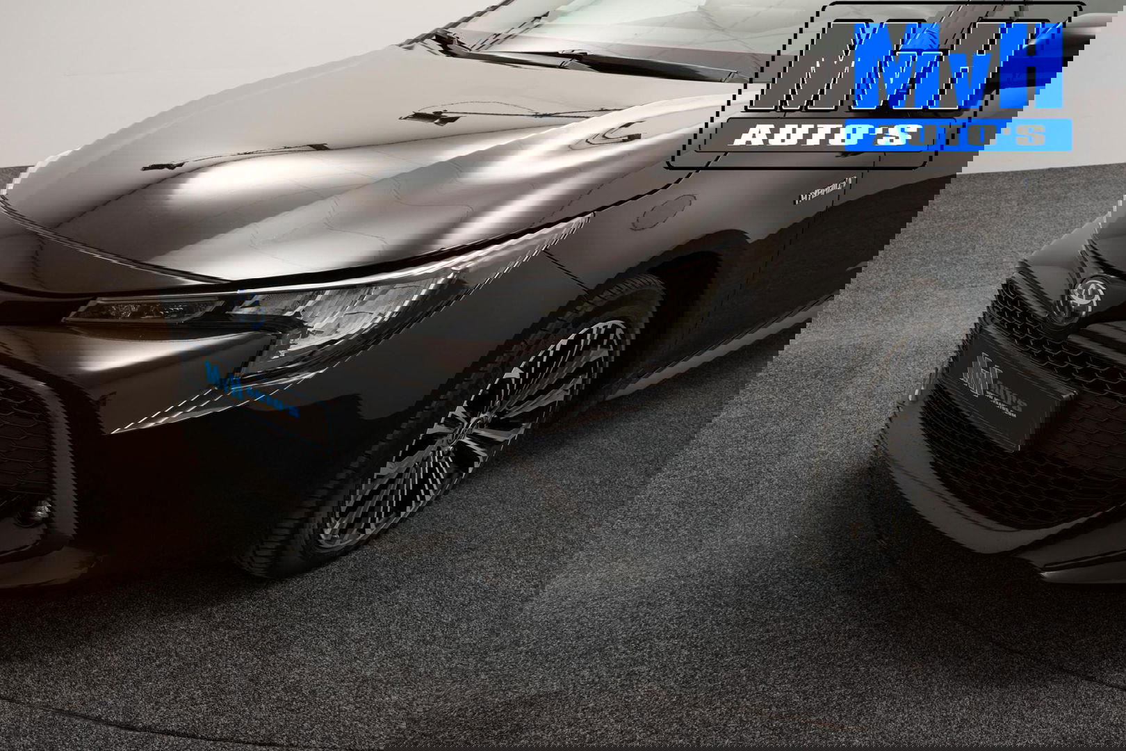 Toyota Corolla Touring Sports 1.8 Hybrid Business Plus|TREKHAAK