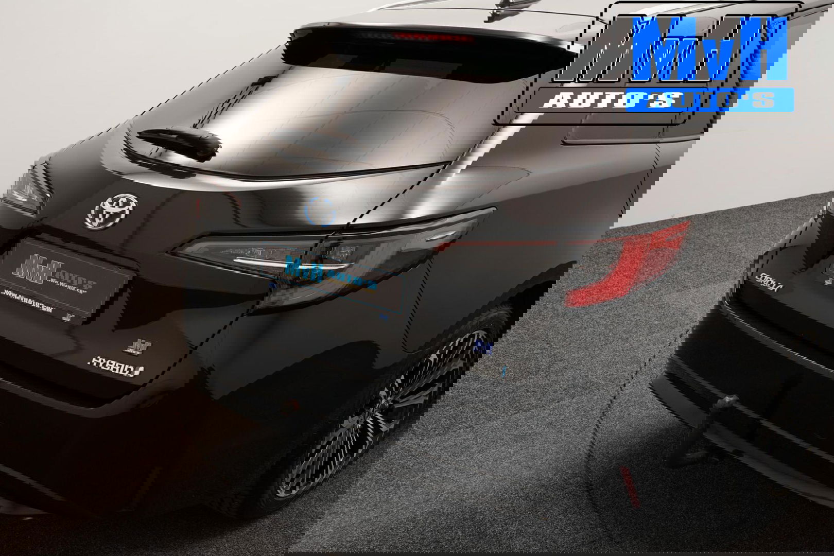 Toyota Corolla Touring Sports 1.8 Hybrid Business Plus|TREKHAAK