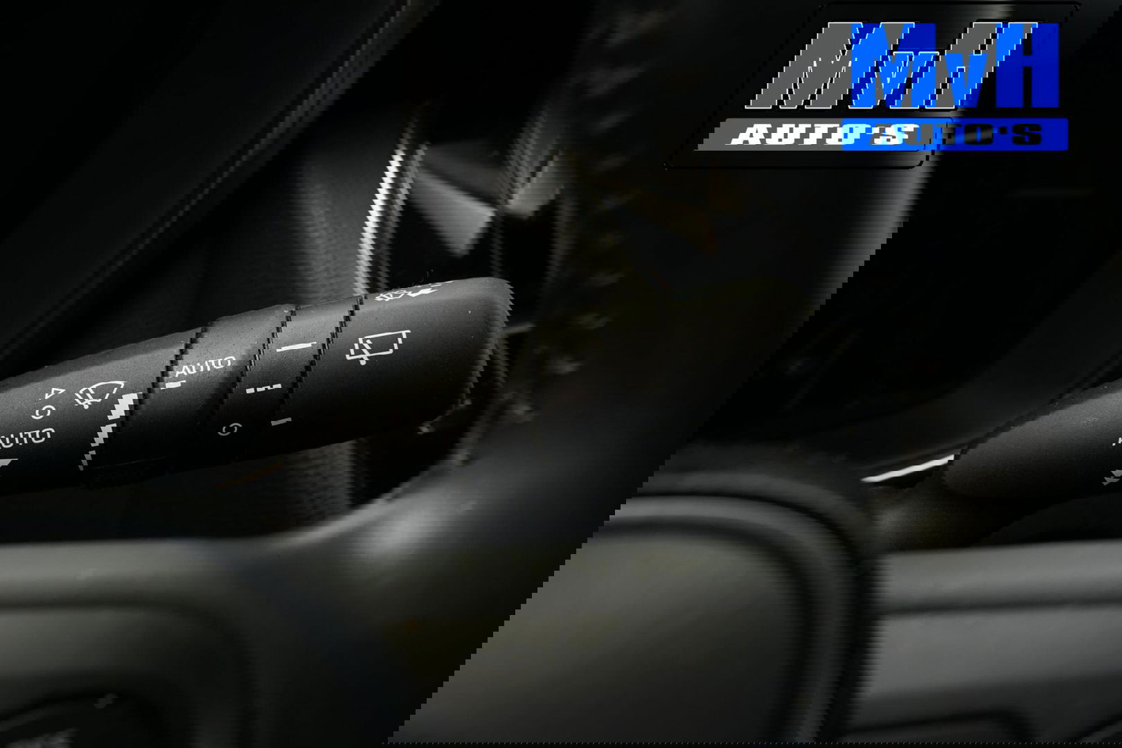 Toyota Corolla Touring Sports 1.8 Hybrid Business Plus|TREKHAAK