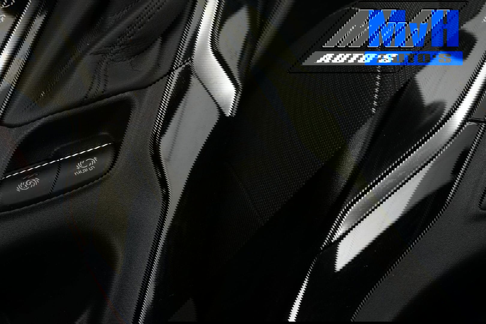 Toyota Corolla Touring Sports 1.8 Hybrid Business Plus|TREKHAAK