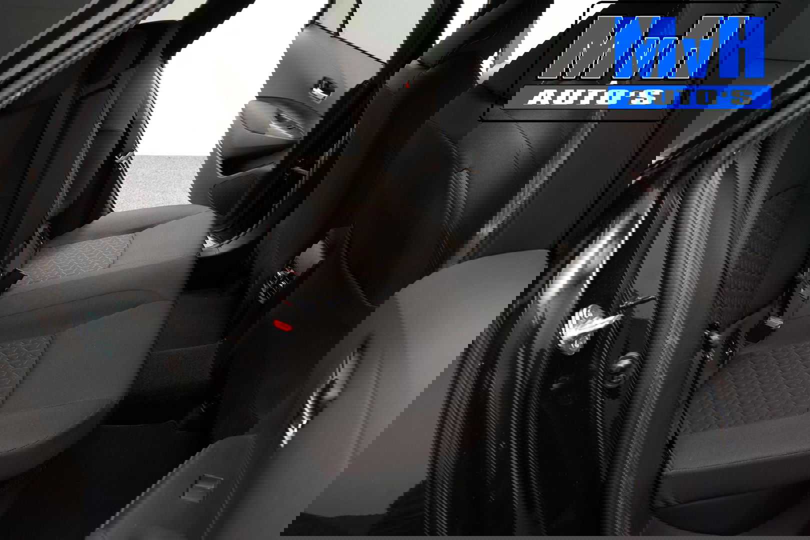 Toyota Corolla Touring Sports 1.8 Hybrid Business Plus|TREKHAAK