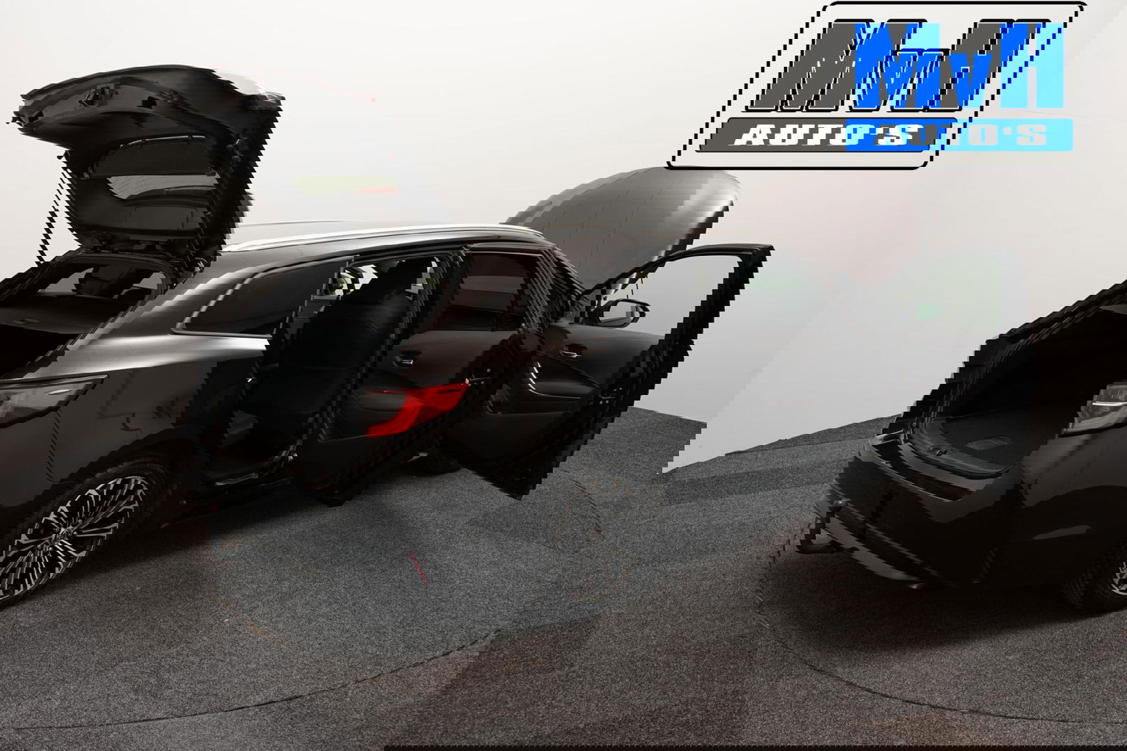 Toyota Corolla Touring Sports 1.8 Hybrid Business Plus|TREKHAAK