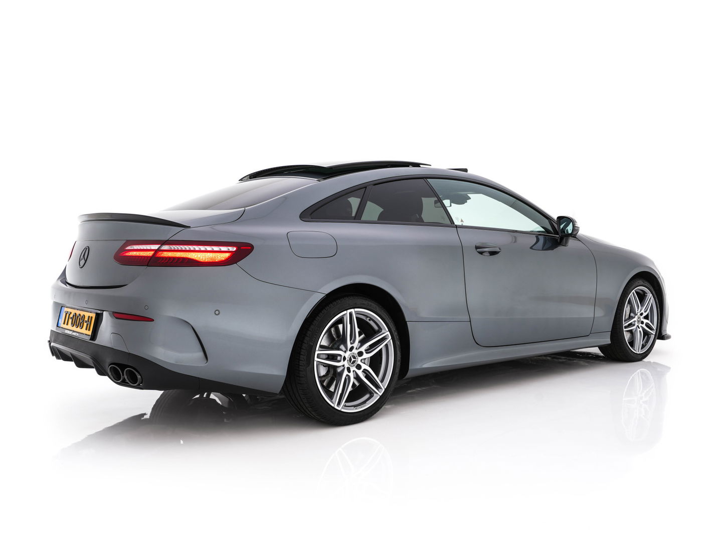 Mercedes-Benz E-Klasse Coupé 400 AMG-Sportpack 4Motion Premium Plus Aut. *PANO | LUXURY-LEATHER | BURMESTER-AUDIO | WIDESCREEN-COCKPIT |  FULL-LED | NAVI-FULLMAP | CAMERA | SHIFT-PADDLES | CRUISE | AMBIENT-LIGHT | SPORT-SEATS | 19"ALU*