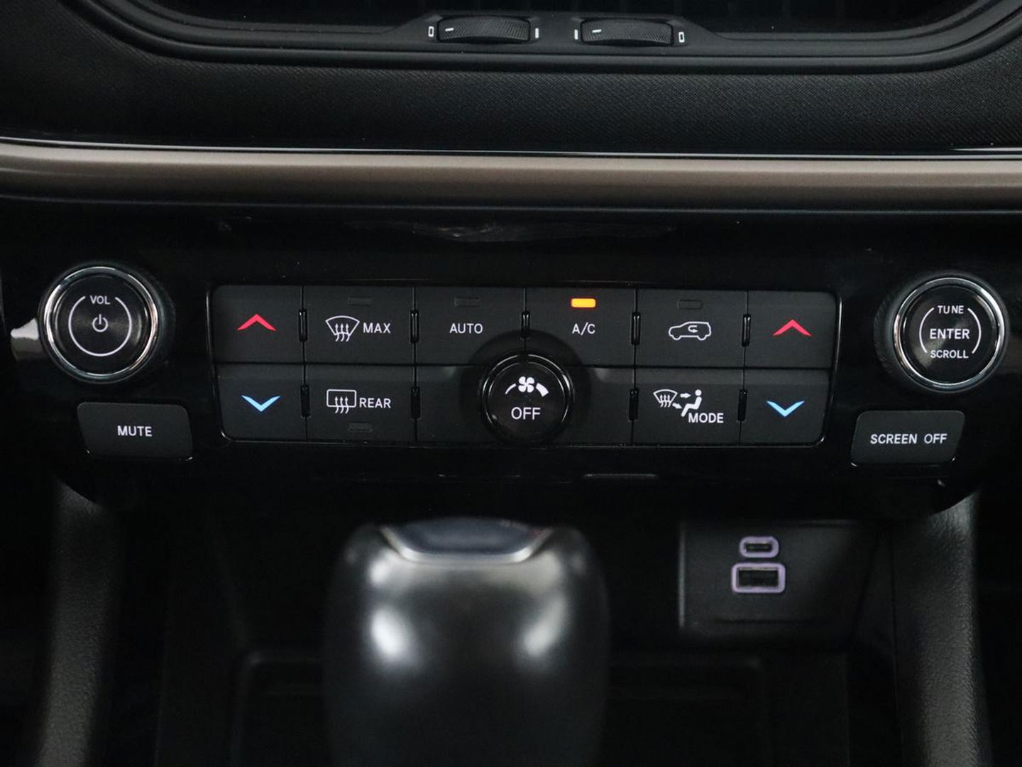 Jeep Compass 4xe 240 Plug-in Hybrid Electric S | Stoel & stuurverwarming | Half leder | Camera | Adaptive cruise | Carplay | Keyless | Digital Cockpit | Climate control | PHEV