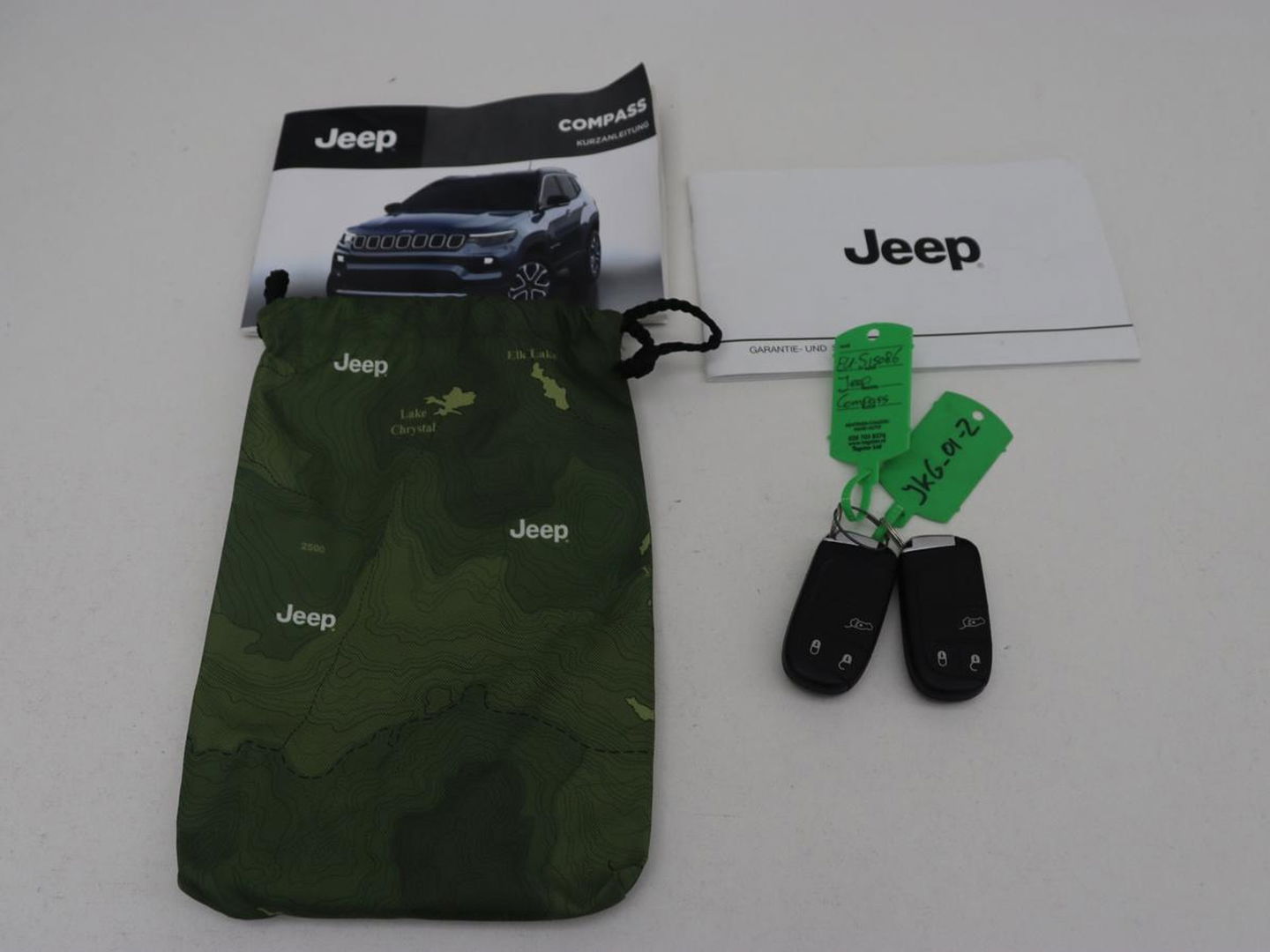 Jeep Compass 4xe 240 Plug-in Hybrid Electric S | Stoel & stuurverwarming | Half leder | Camera | Adaptive cruise | Carplay | Keyless | Digital Cockpit | Climate control | PHEV