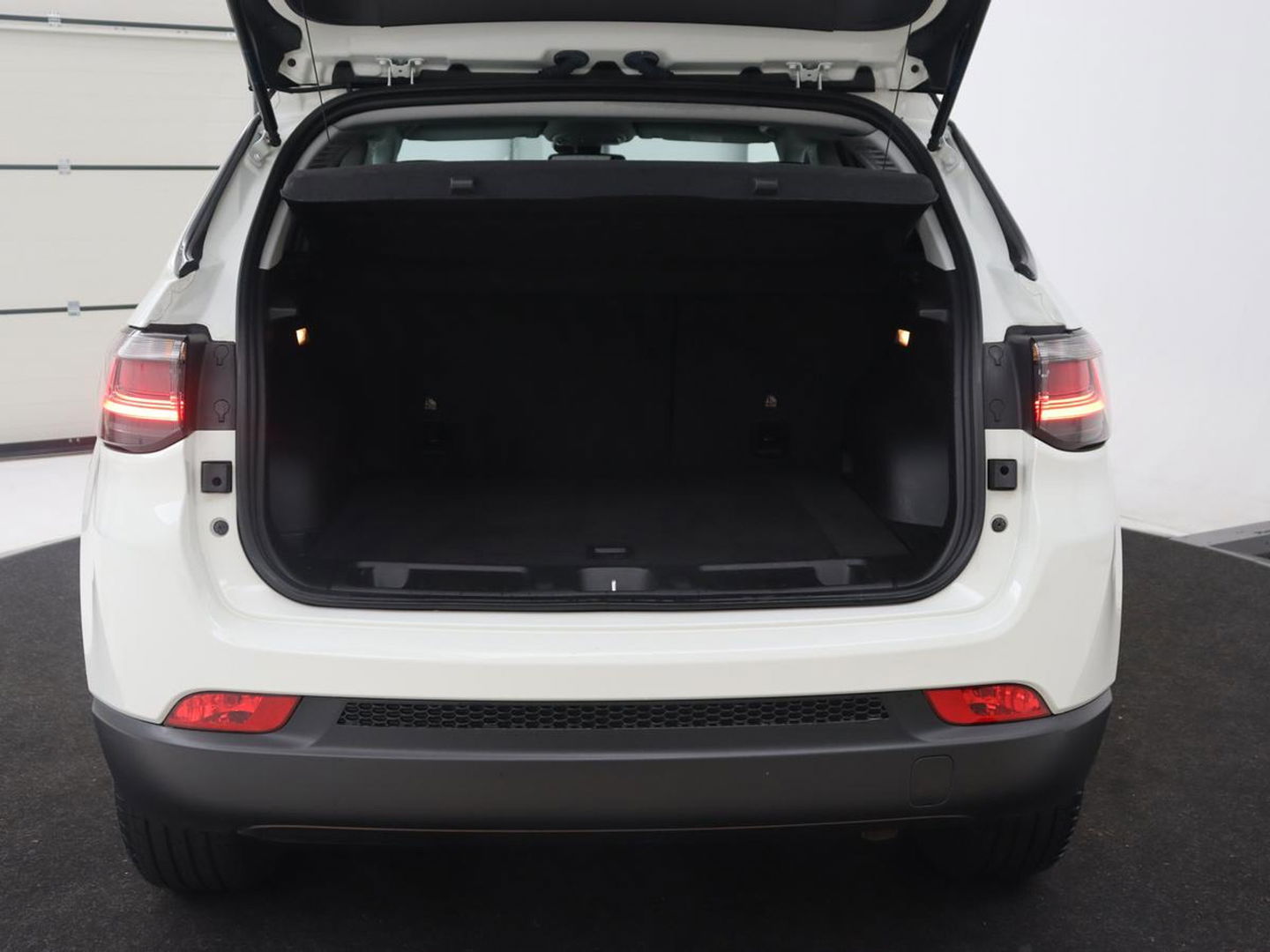 Jeep Compass 4xe 240 Plug-in Hybrid Electric S | Stoel & stuurverwarming | Half leder | Camera | Adaptive cruise | Carplay | Keyless | Digital Cockpit | Climate control | PHEV