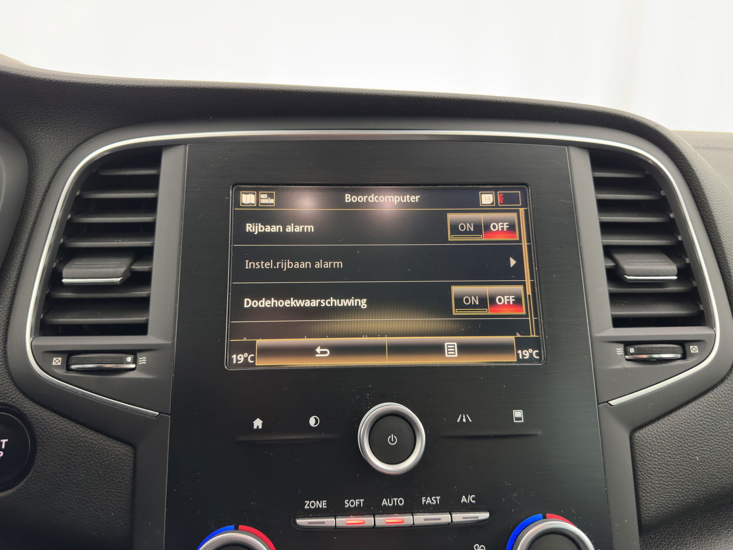 Renault Mégane Estate 1.5 dCi Bose *1/2 LEATHER | FULL-LED | NAVI-FULLMAP | CAMERA | KEYLESS | COMFORT-SEATS | ECC | PDC | 17''ALU*