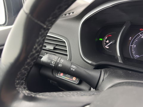 Renault Mégane Estate 1.5 dCi Bose *1/2 LEATHER | FULL-LED | NAVI-FULLMAP | CAMERA | KEYLESS | COMFORT-SEATS | ECC | PDC | 17''ALU*