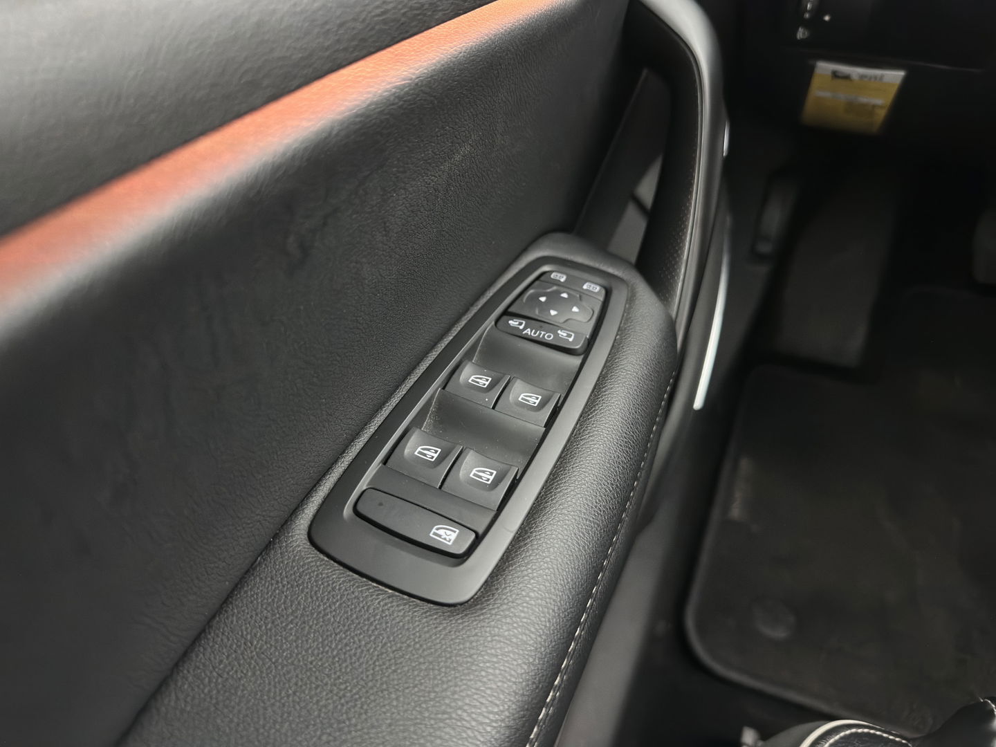 Renault Mégane Estate 1.5 dCi Bose *1/2 LEATHER | FULL-LED | NAVI-FULLMAP | CAMERA | KEYLESS | COMFORT-SEATS | ECC | PDC | 17''ALU*