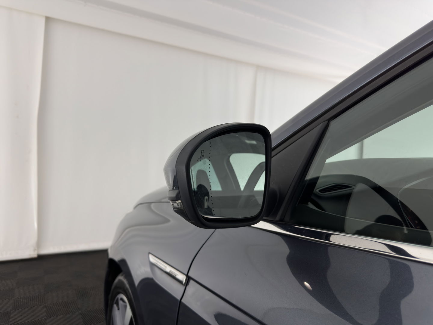 Renault Mégane Estate 1.5 dCi Bose *1/2 LEATHER | FULL-LED | NAVI-FULLMAP | CAMERA | KEYLESS | COMFORT-SEATS | ECC | PDC | 17''ALU*