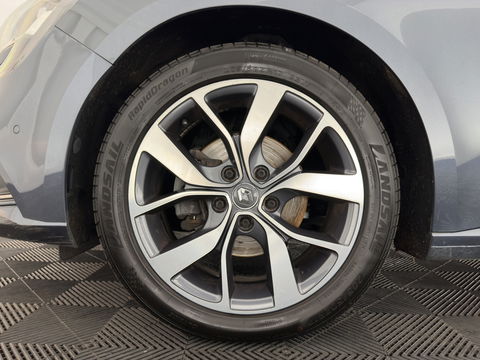 Renault Mégane Estate 1.5 dCi Bose *1/2 LEATHER | FULL-LED | NAVI-FULLMAP | CAMERA | KEYLESS | COMFORT-SEATS | ECC | PDC | 17''ALU*