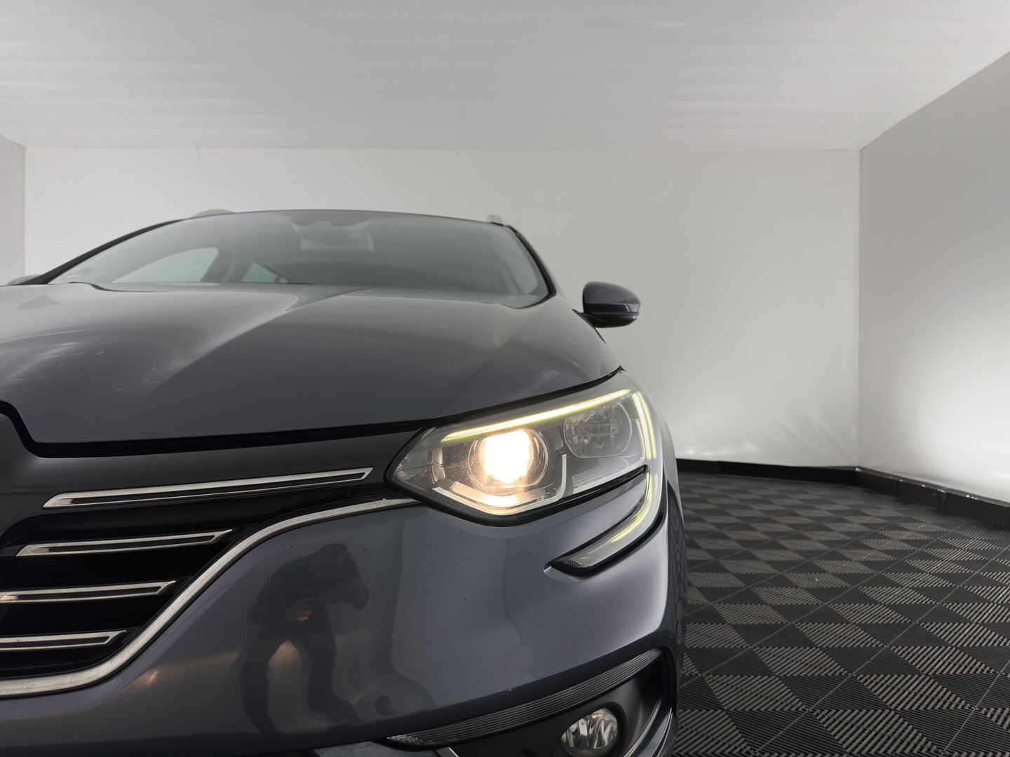 Renault Mégane Estate 1.5 dCi Bose *1/2 LEATHER | FULL-LED | NAVI-FULLMAP | CAMERA | KEYLESS | COMFORT-SEATS | ECC | PDC | 17''ALU*