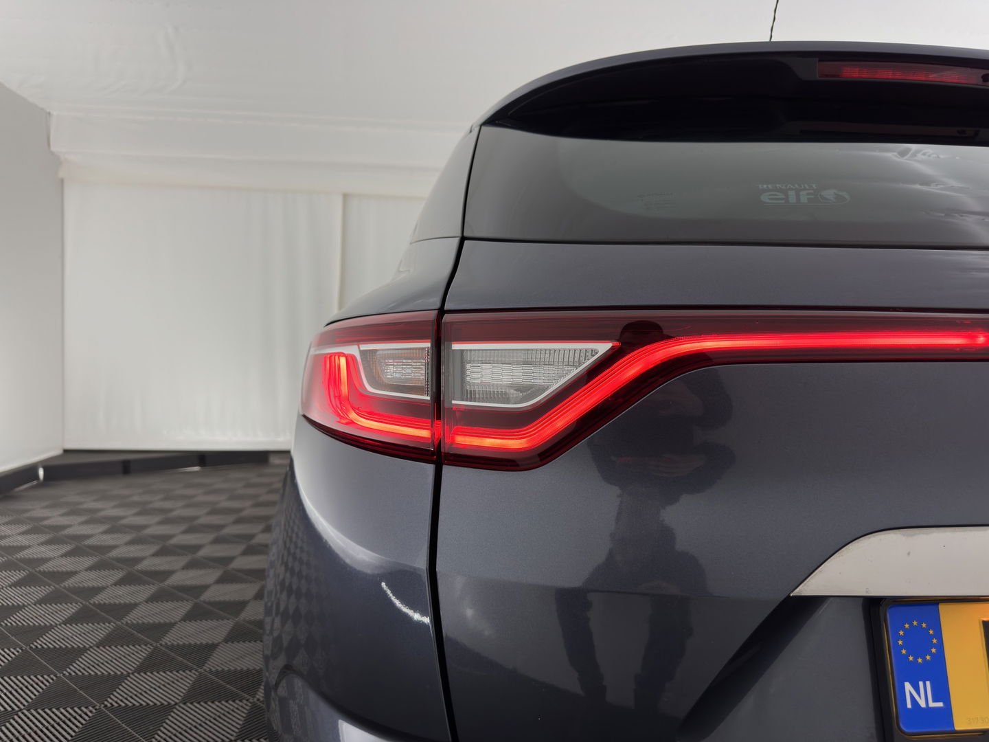 Renault Mégane Estate 1.5 dCi Bose *1/2 LEATHER | FULL-LED | NAVI-FULLMAP | CAMERA | KEYLESS | COMFORT-SEATS | ECC | PDC | 17''ALU*