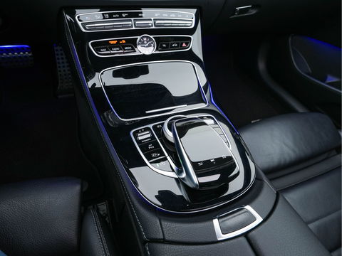 Mercedes-Benz E-Klasse Coupé 400 AMG-Sportpack 4Motion Premium Plus Aut. *PANO | LUXURY-LEATHER | BURMESTER-AUDIO | WIDESCREEN-COCKPIT |  FULL-LED | NAVI-FULLMAP | CAMERA | SHIFT-PADDLES | CRUISE | AMBIENT-LIGHT | SPORT-SEATS | 19"ALU*