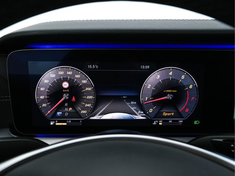 Mercedes-Benz E-Klasse Coupé 400 AMG-Sportpack 4Motion Premium Plus Aut. *PANO | LUXURY-LEATHER | BURMESTER-AUDIO | WIDESCREEN-COCKPIT |  FULL-LED | NAVI-FULLMAP | CAMERA | SHIFT-PADDLES | CRUISE | AMBIENT-LIGHT | SPORT-SEATS | 19"ALU*