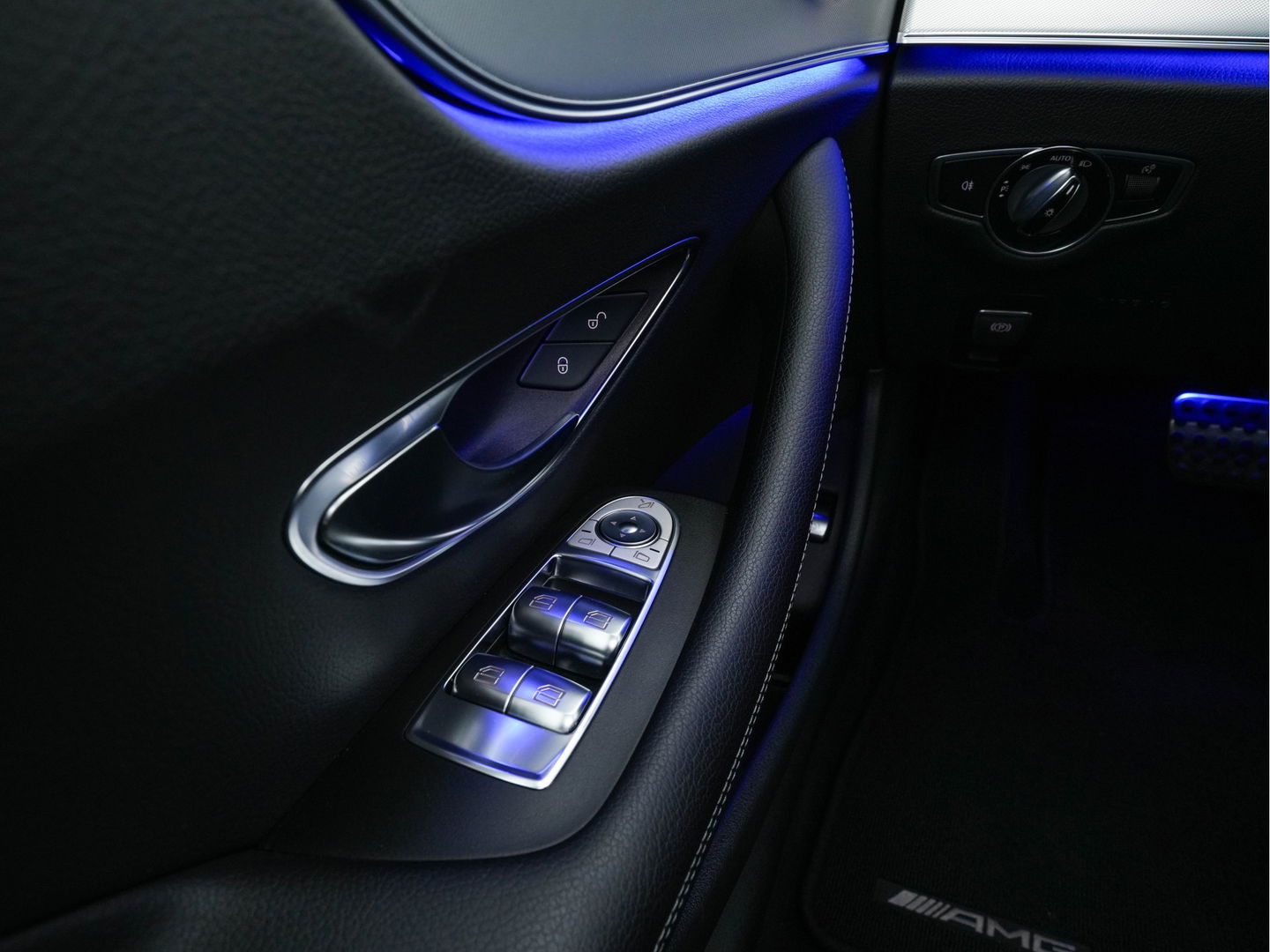 Mercedes-Benz E-Klasse Coupé 400 AMG-Sportpack 4Motion Premium Plus Aut. *PANO | LUXURY-LEATHER | BURMESTER-AUDIO | WIDESCREEN-COCKPIT |  FULL-LED | NAVI-FULLMAP | CAMERA | SHIFT-PADDLES | CRUISE | AMBIENT-LIGHT | SPORT-SEATS | 19"ALU*