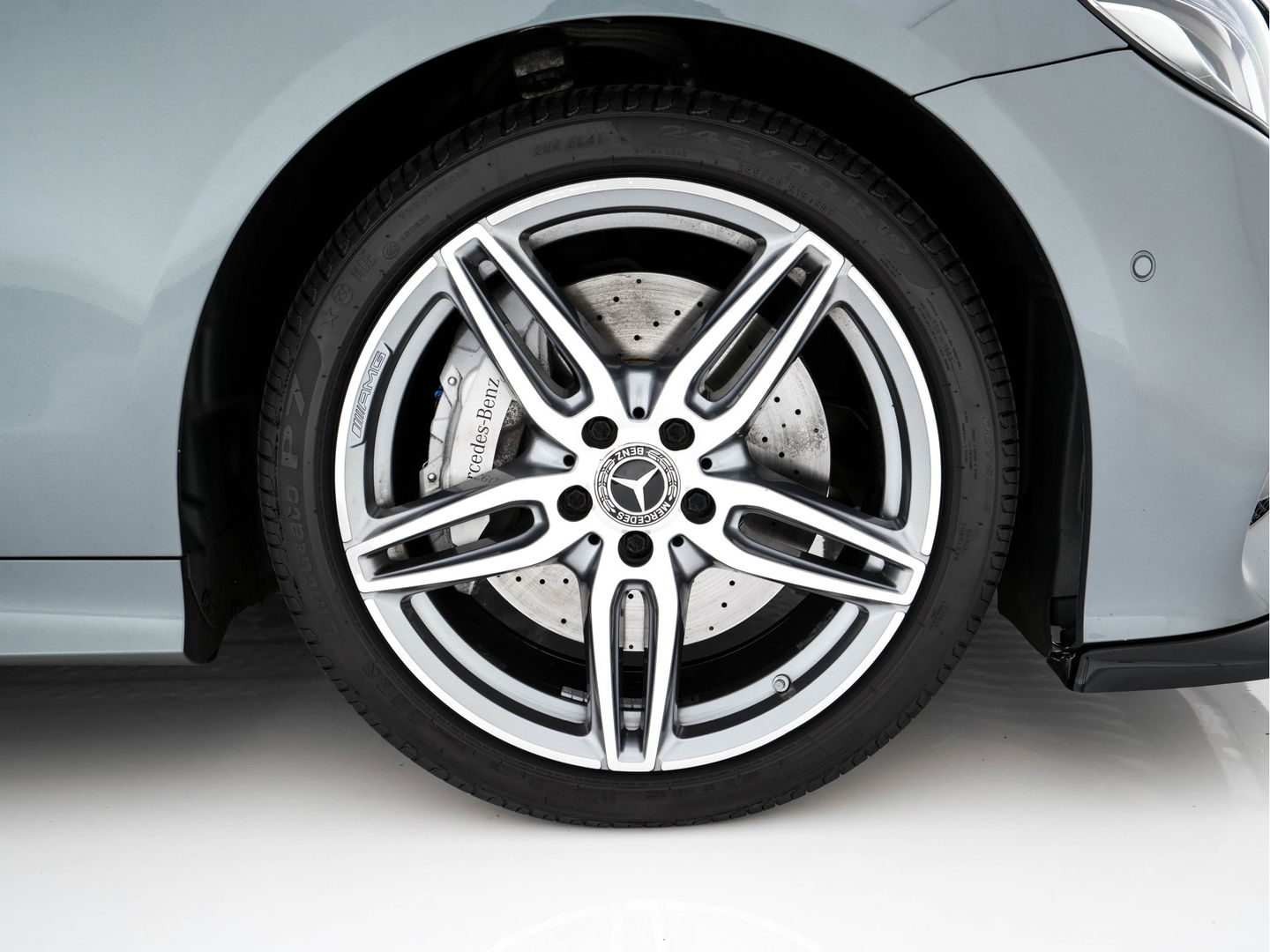 Mercedes-Benz E-Klasse Coupé 400 AMG-Sportpack 4Motion Premium Plus Aut. *PANO | LUXURY-LEATHER | BURMESTER-AUDIO | WIDESCREEN-COCKPIT |  FULL-LED | NAVI-FULLMAP | CAMERA | SHIFT-PADDLES | CRUISE | AMBIENT-LIGHT | SPORT-SEATS | 19"ALU*