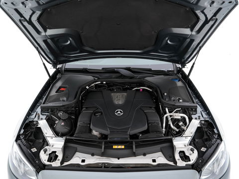 Mercedes-Benz E-Klasse Coupé 400 AMG-Sportpack 4Motion Premium Plus Aut. *PANO | LUXURY-LEATHER | BURMESTER-AUDIO | WIDESCREEN-COCKPIT |  FULL-LED | NAVI-FULLMAP | CAMERA | SHIFT-PADDLES | CRUISE | AMBIENT-LIGHT | SPORT-SEATS | 19"ALU*