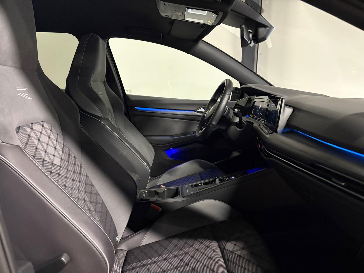 Volkswagen Golf 1.5 eTSI R-Line CAM PDC KEYLESS