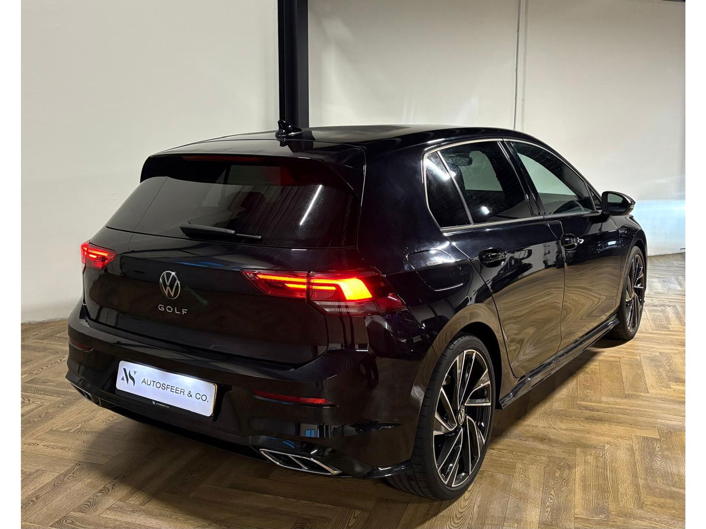 Volkswagen Golf 1.5 eTSI R-Line CAM PDC KEYLESS