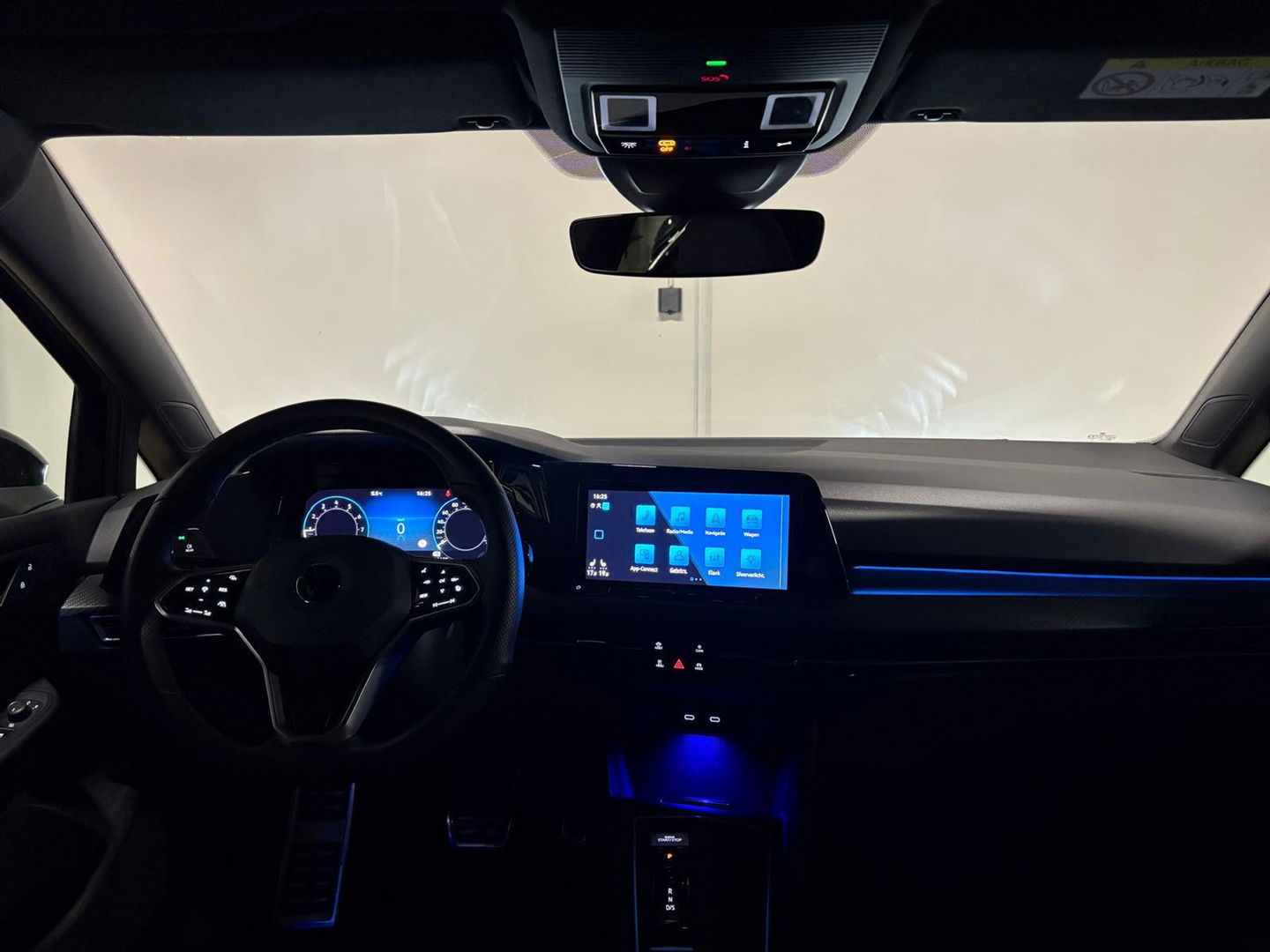 Volkswagen Golf 1.5 eTSI R-Line CAM PDC KEYLESS