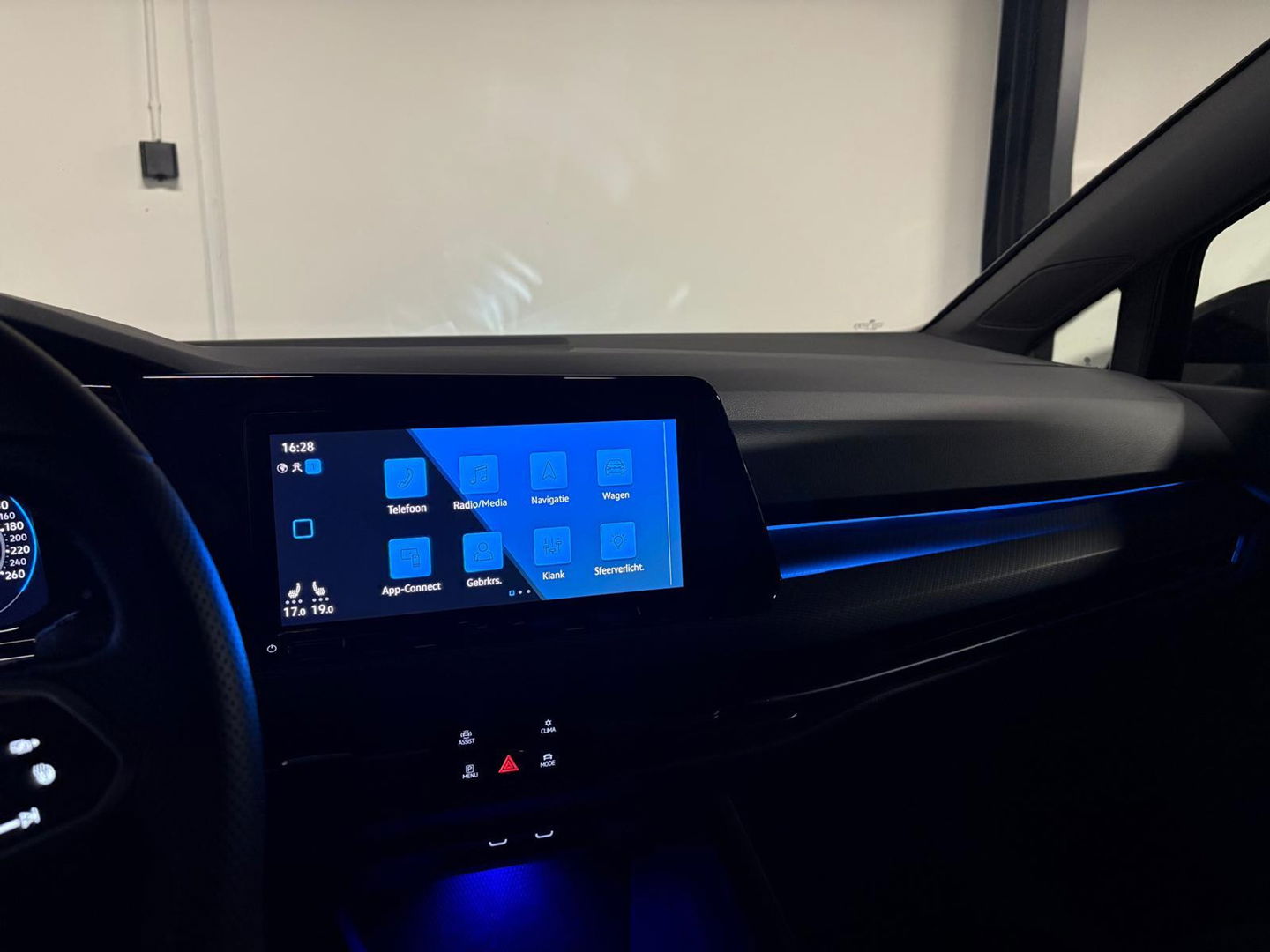 Volkswagen Golf 1.5 eTSI R-Line CAM PDC KEYLESS