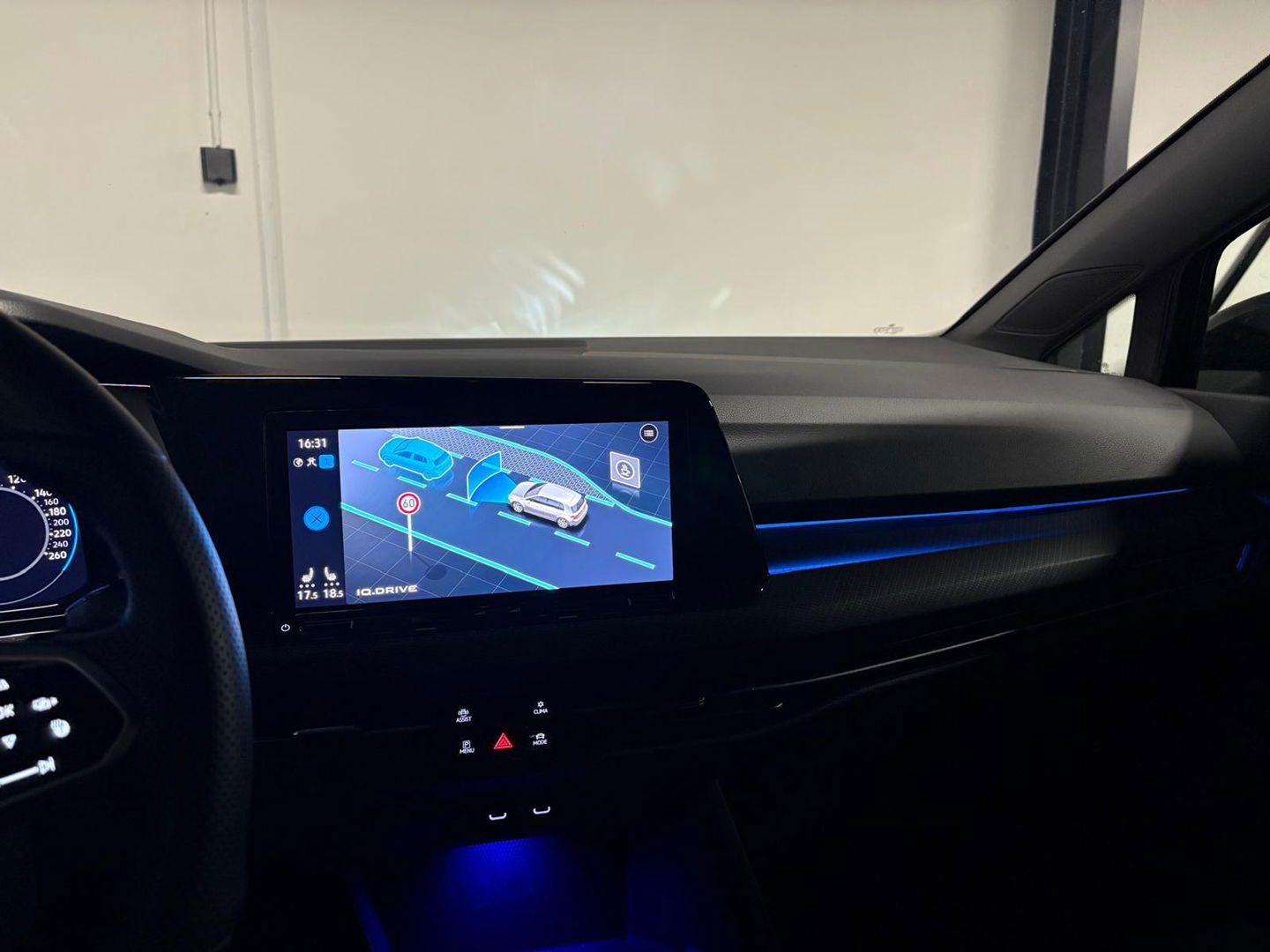 Volkswagen Golf 1.5 eTSI R-Line CAM PDC KEYLESS