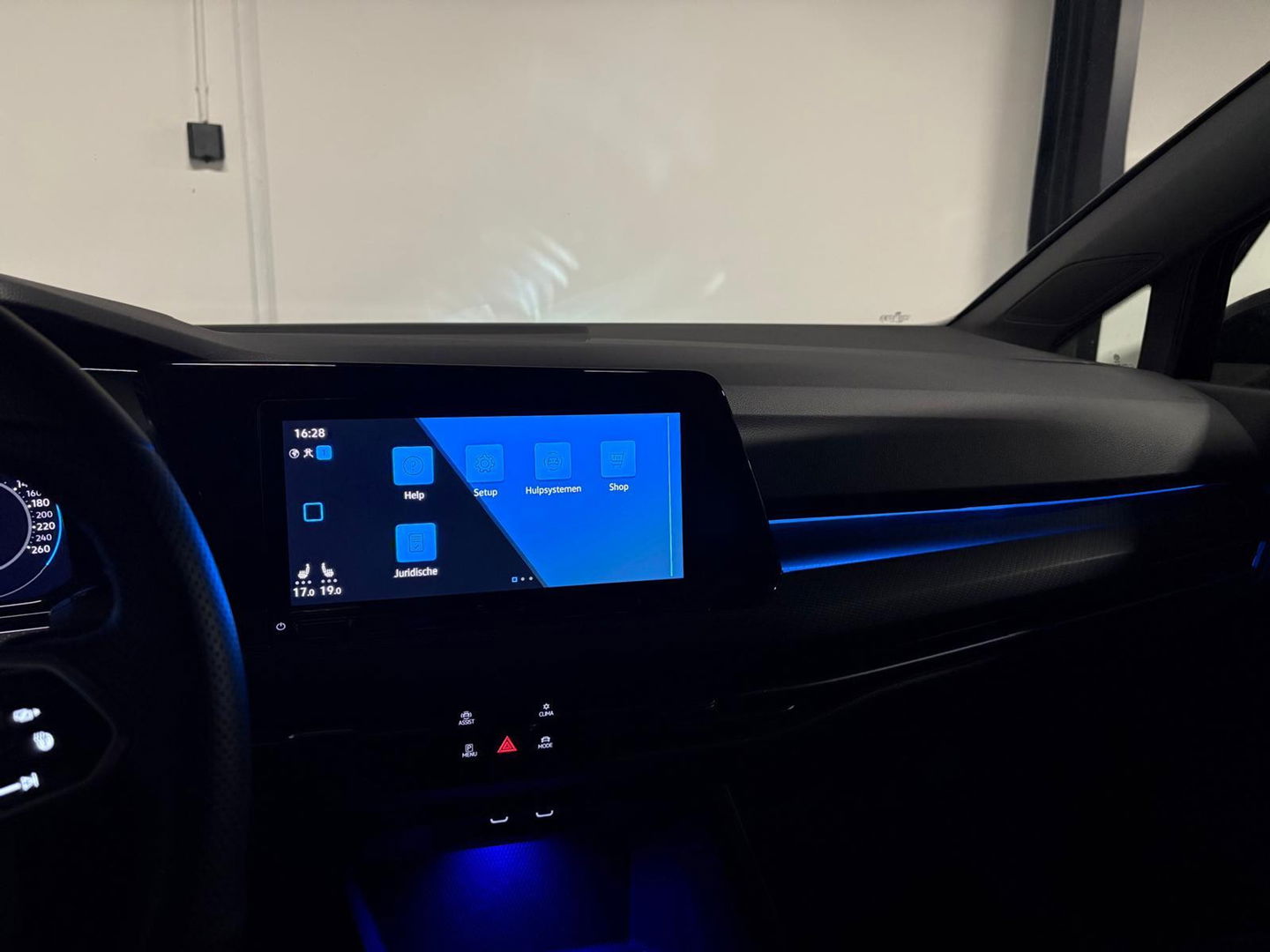 Volkswagen Golf 1.5 eTSI R-Line CAM PDC KEYLESS