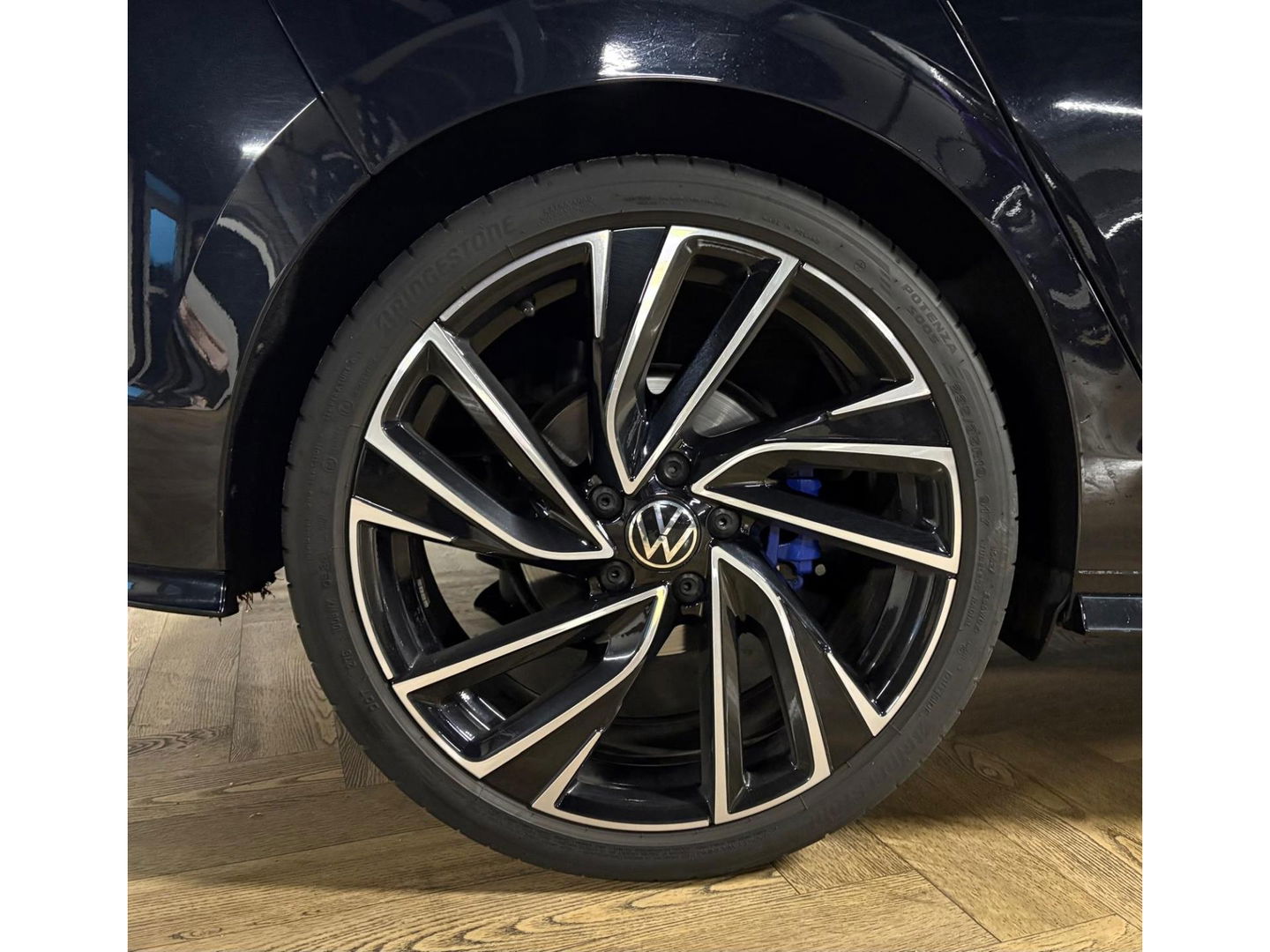 Volkswagen Golf 1.5 eTSI R-Line CAM PDC KEYLESS