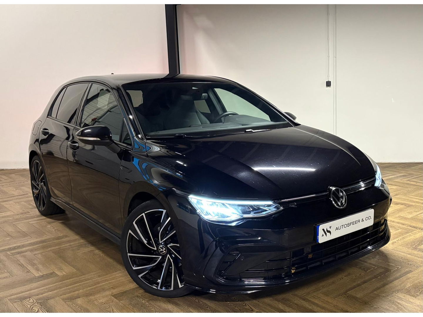 Volkswagen Golf 1.5 eTSI R-Line CAM PDC KEYLESS